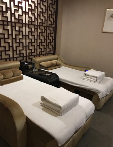 
		XGS系列全自动倒料倾斜式洗衣机
	(图18)